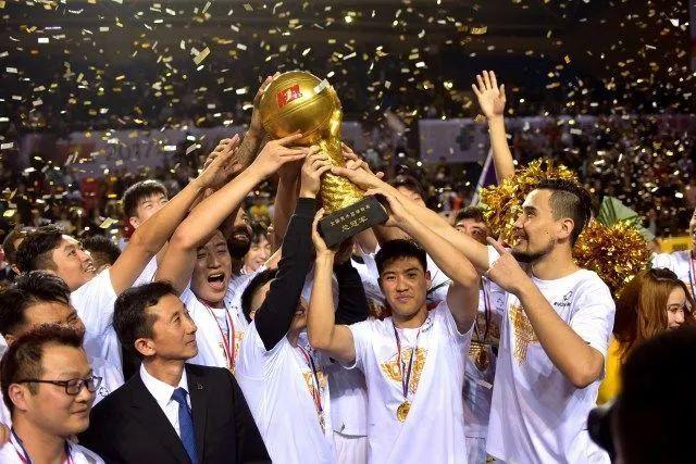 五大联赛无败仗球队汇总：巴萨、曼城与多特表现出色